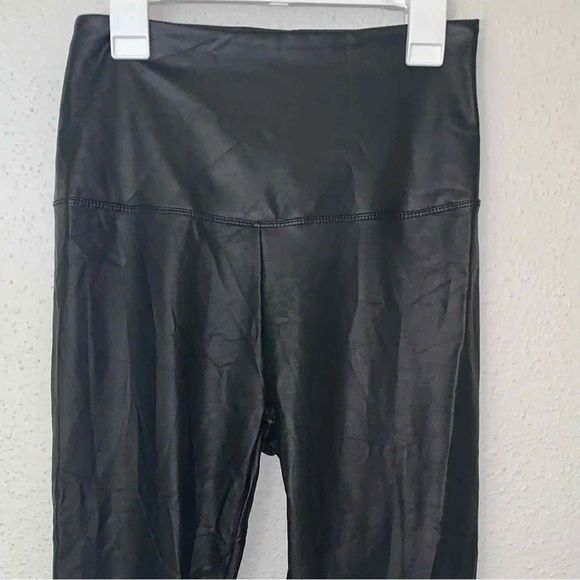 Viv collection black faux leather leggings size large - Picture 2 of 4